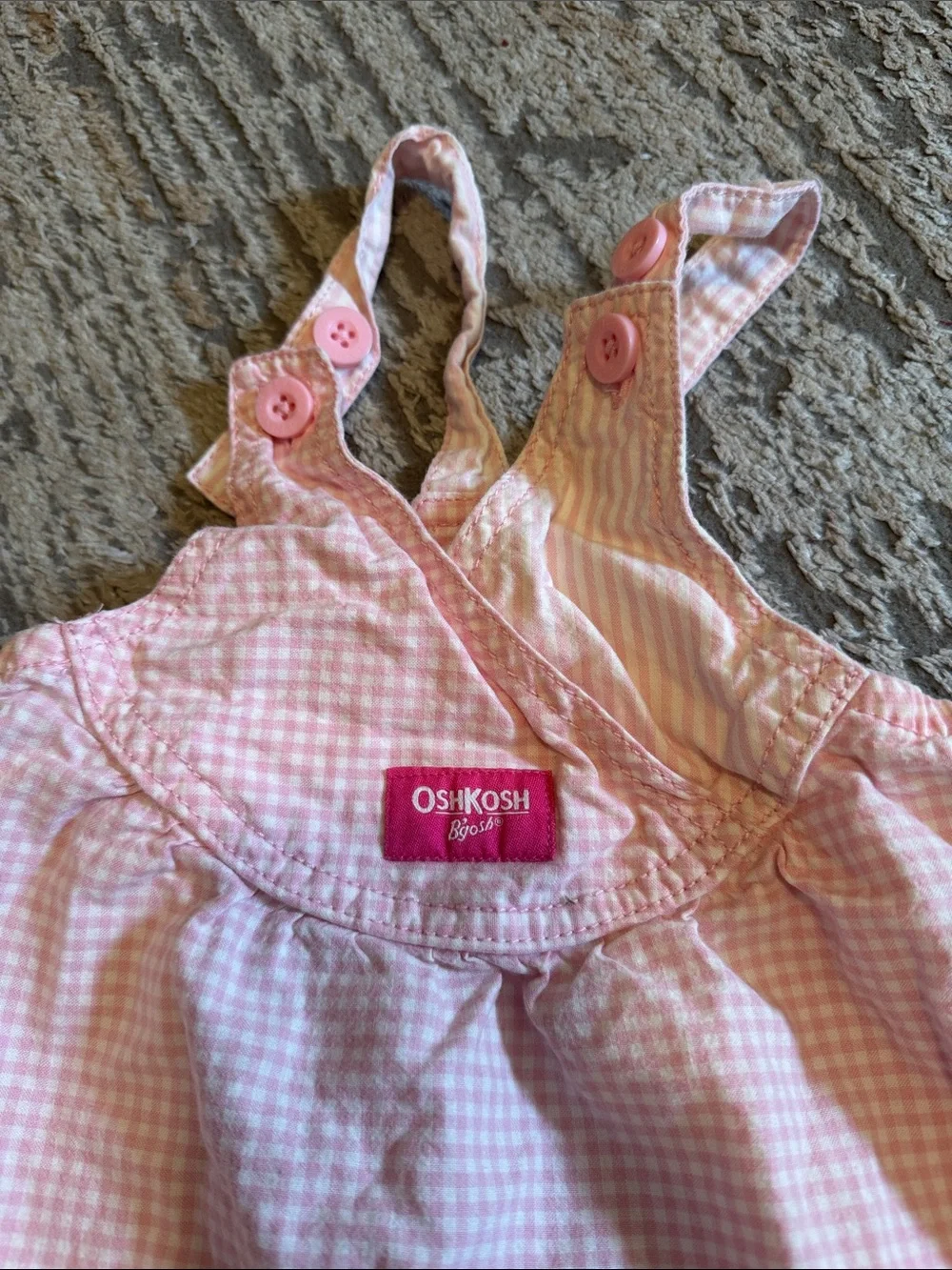 OshKosh B'gosh Light Pink Gingham Baby Romper overall size 9 month